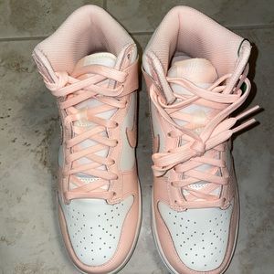 Nike high dunk crimson tint